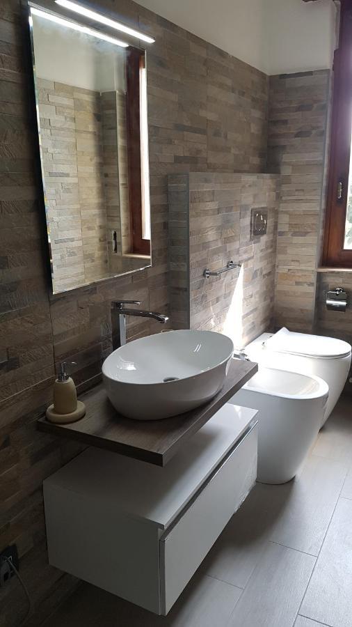 B&B Villa Mirella Casnate con Bernate エクステリア 写真