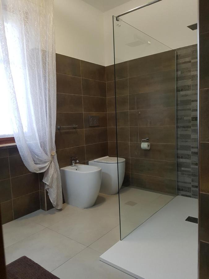 B&B Villa Mirella Casnate con Bernate エクステリア 写真
