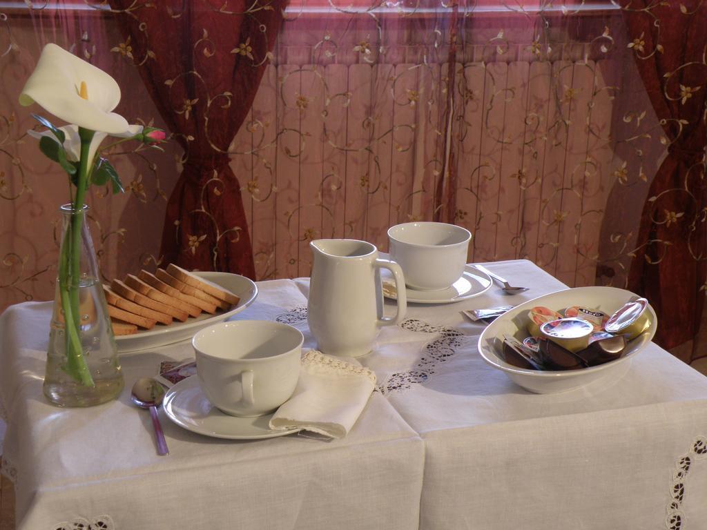 B&B Villa Mirella Casnate con Bernate エクステリア 写真