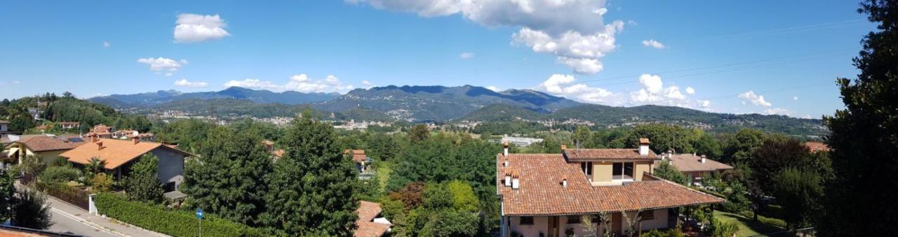 B&B Villa Mirella Casnate con Bernate エクステリア 写真